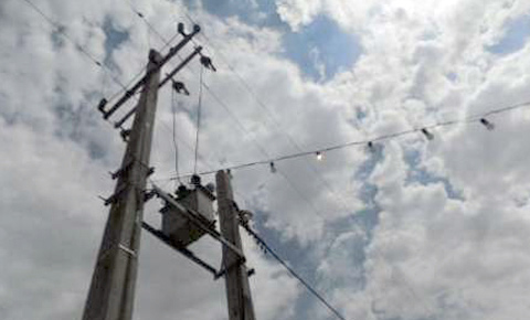 اجرای شبکه برق رسانی به نواحی صنعتی مسجدسلیمان