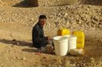 فرماندار مسجدسلیمان به مشکلات آب شرب روستائیان ورود کند +عکس