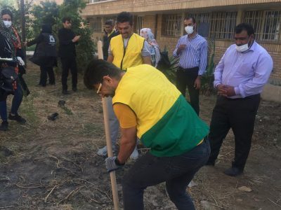 درختکاری در مرکز بهداشت کارون برای پاسداشت مدافعان حوزه بهداشت و سلامت + تصاویر