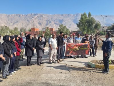 توزیع ۱۰ هزار اصله نهال توسط کارخانه سیمان کارون