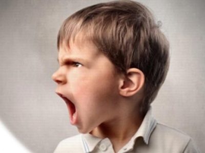 کودکان پرخاشگر چگونه درمان می‌شوند؟