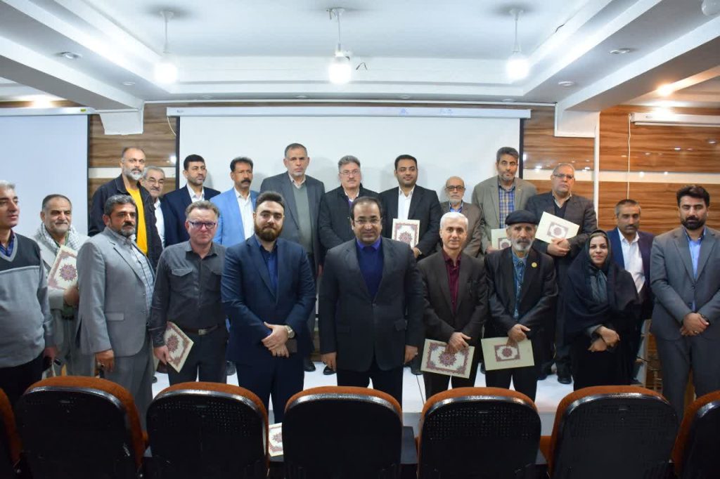 ربع قرن حضور حرفهای، ۲۰۰۰ شماره: روایتگری و جریانسازی ربع قرن حضور حرفهای، ۲۰۰۰ شماره: روایتگری و جریانسازی