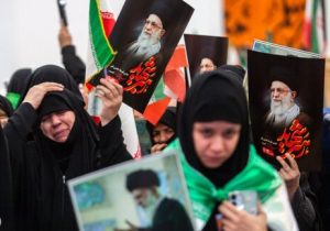 مراسم وداع با پیکر رهبر شهید انقلاب در مصلی تهران