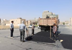 عملیات آسفالت خیابان شهید نورانی در کوی شهید چمران به پایان رسید‌
