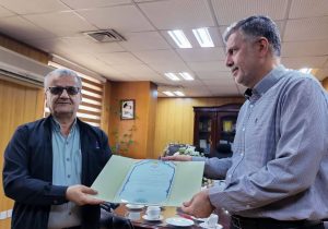تجلیل مدیرعامل شرکت بهره‌برداری نفت و گاز کارون از پزشکان و کادر درمان صنعت نفت اهواز