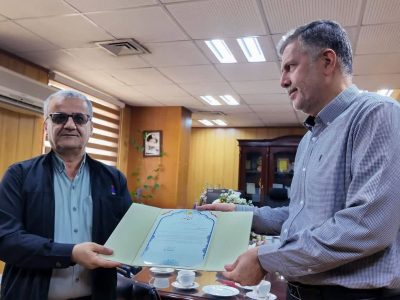 تجلیل مدیرعامل شرکت بهره‌برداری نفت و گاز کارون از پزشکان و کادر درمان صنعت نفت اهواز